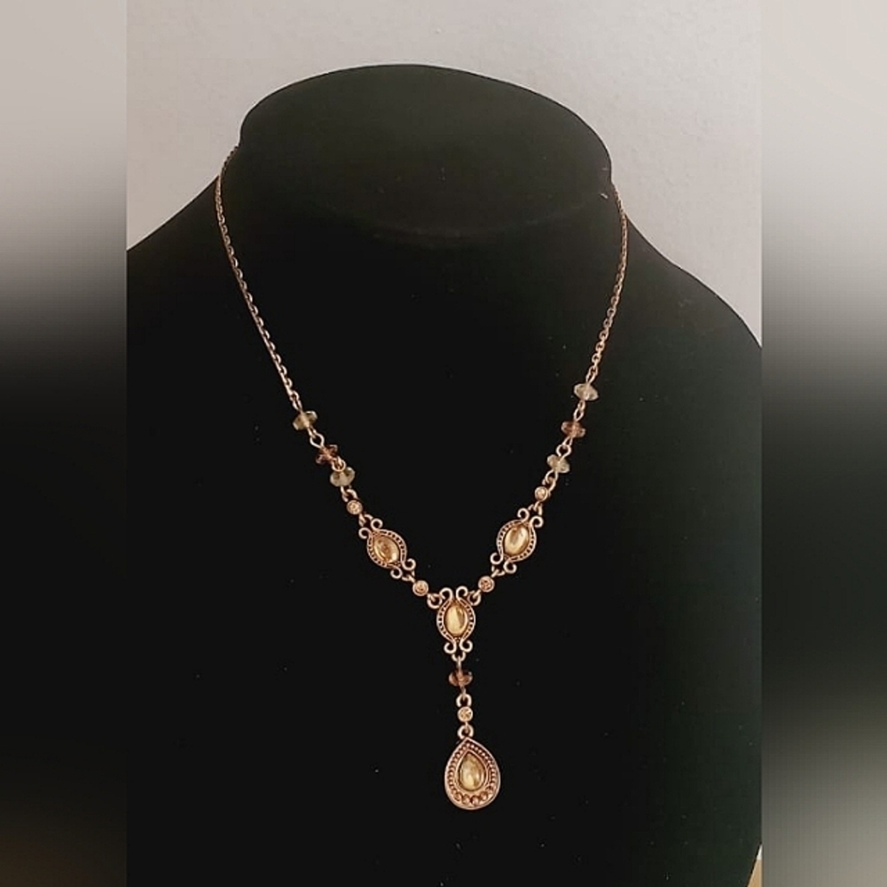 Y-Neck Bronze Gold Necklace. 🌴
